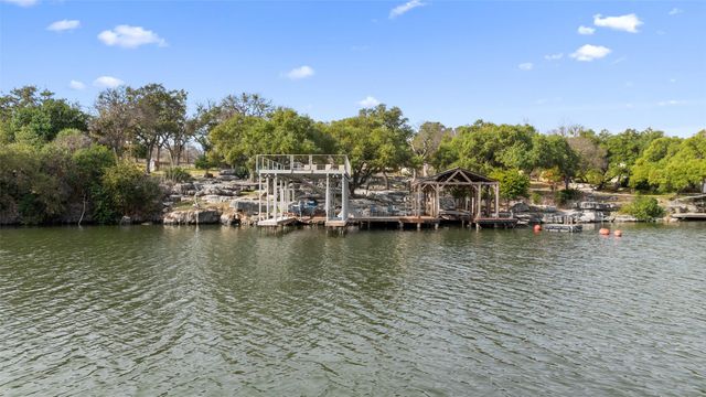 1204 Los Escondidos ST, Marble Falls, TX 78654