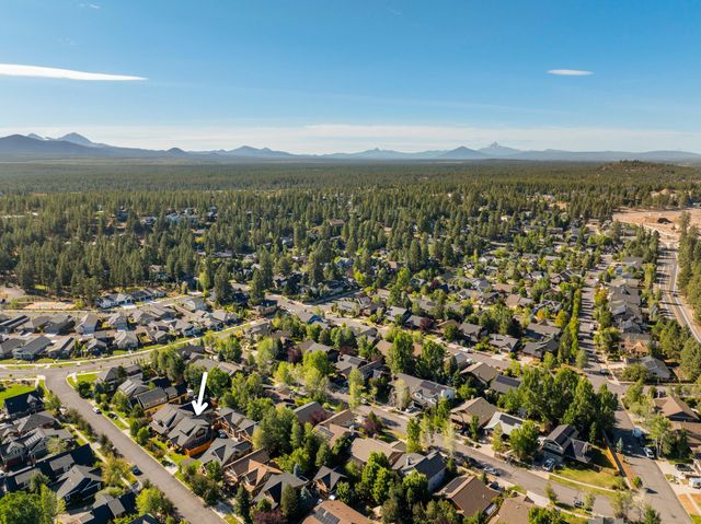 2954 NW Wild Meadow Drive, Bend, OR 97703