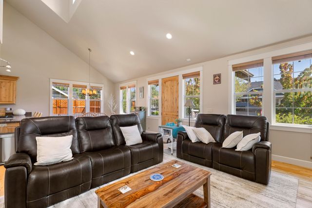 2954 NW Wild Meadow Drive, Bend, OR 97703