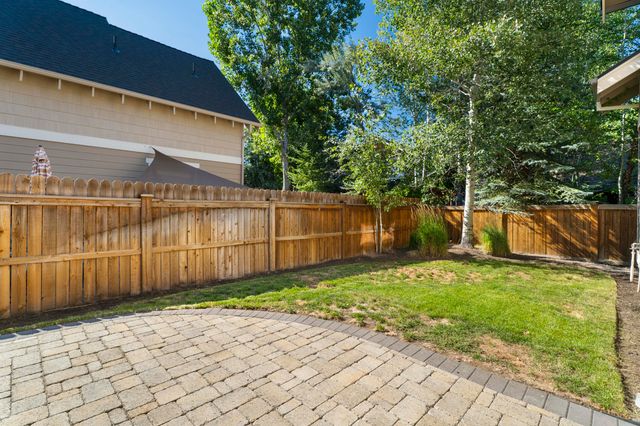 2954 NW Wild Meadow Drive, Bend, OR 97703