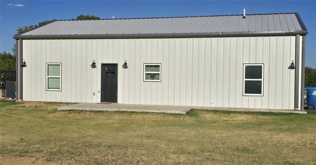 831 County Street 2917, Tuttle, OK 73089