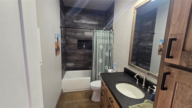 831 County Street 2917, Tuttle, OK 73089