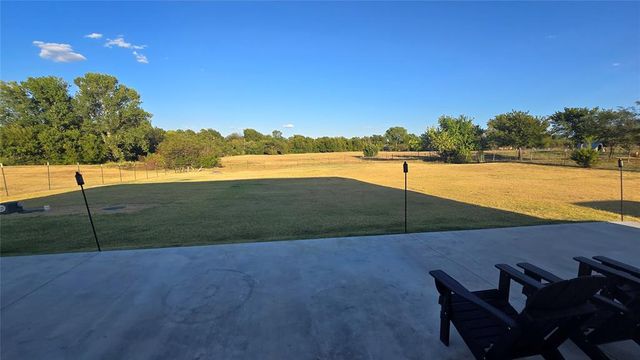 831 County Street 2917, Tuttle, OK 73089