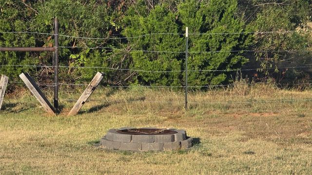 831 County Street 2917, Tuttle, OK 73089