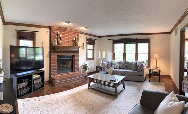 6040 Hunters Ridge Drive, Plainfield, IN 46168
