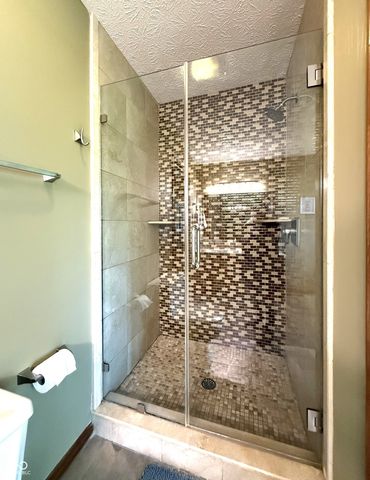 6040 Hunters Ridge Drive, Plainfield, IN 46168