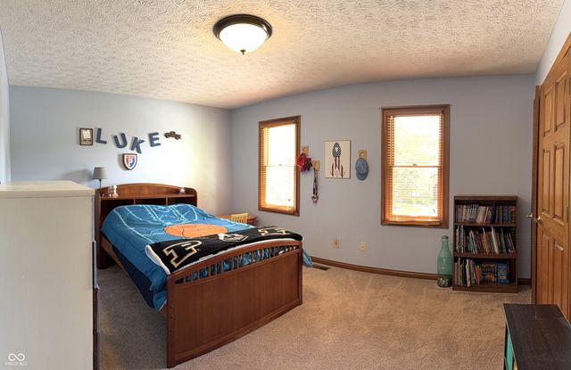 6040 Hunters Ridge Drive, Plainfield, IN 46168