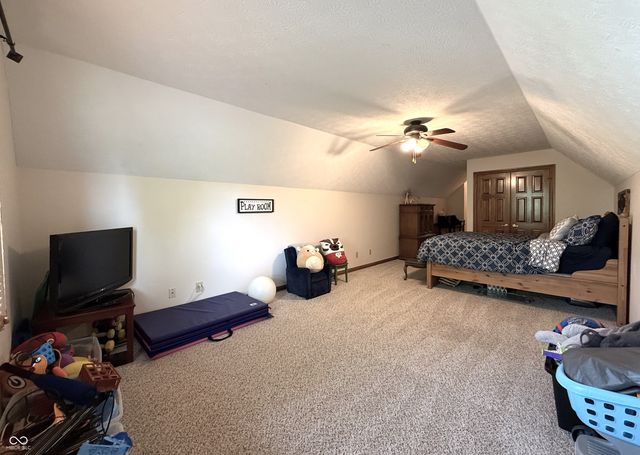 6040 Hunters Ridge Drive, Plainfield, IN 46168