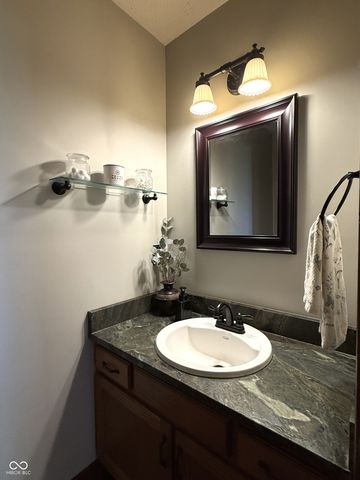 6040 Hunters Ridge Drive, Plainfield, IN 46168