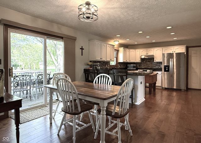 6040 Hunters Ridge Drive, Plainfield, IN 46168