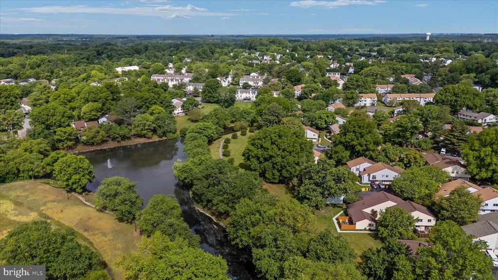 Image 35 of property listing at 1921 EVERGLADE CT, Crofton, MD 21114