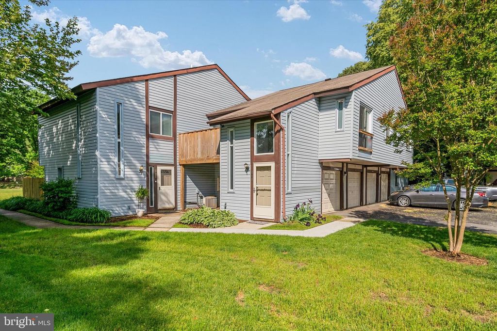 Image 8 of property listing at 1921 EVERGLADE CT, Crofton, MD 21114