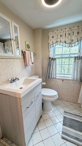 62 W Union St, Ashland, MA 01721