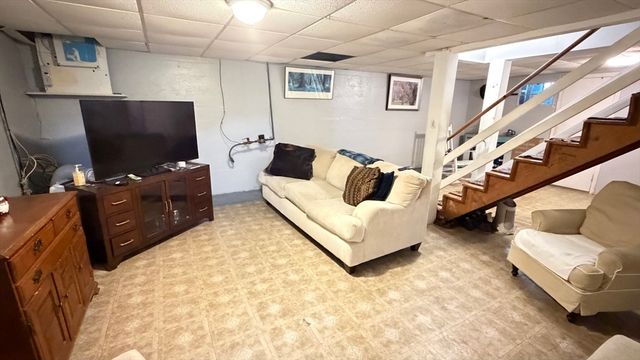 62 W Union St, Ashland, MA 01721