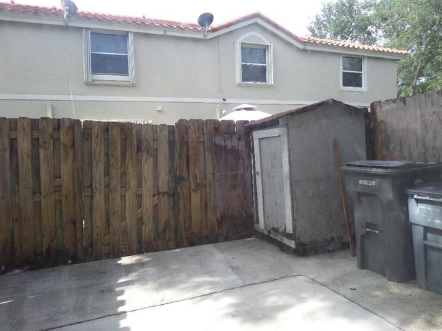 862 Summit Lake Drive, West Palm Beach, FL 33405