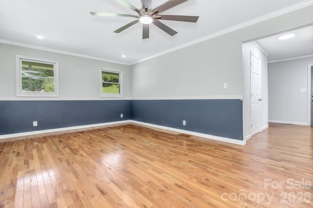 11 Aquarian Way, Leicester, NC 28748