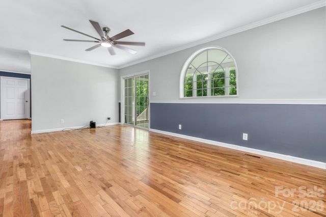 11 Aquarian Way, Leicester, NC 28748