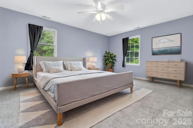 11 Aquarian Way, Leicester, NC 28748