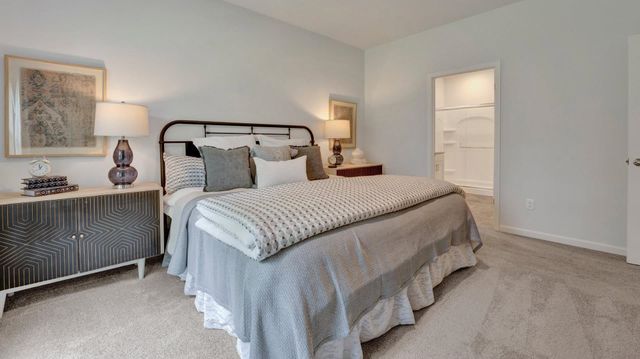 320 WINDEMERE LOOP, Oakland, TN 38060