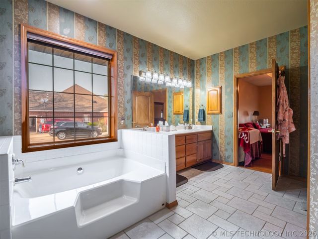 711 Kinkead, Mcalester, OK 74501