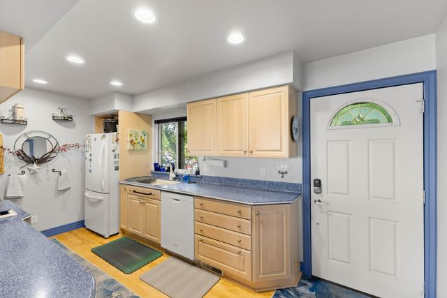 553 Gidley Circle B, Grand Haven, MI 49417