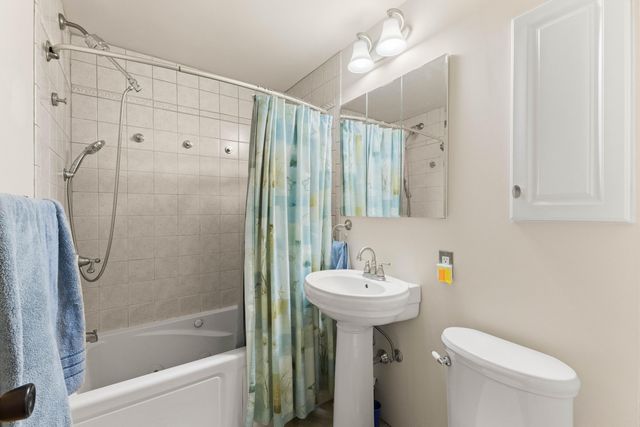 553 Gidley Circle B, Grand Haven, MI 49417
