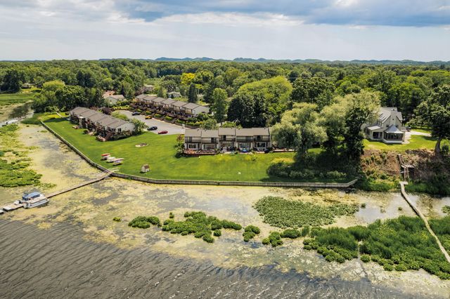 553 Gidley Circle B, Grand Haven, MI 49417