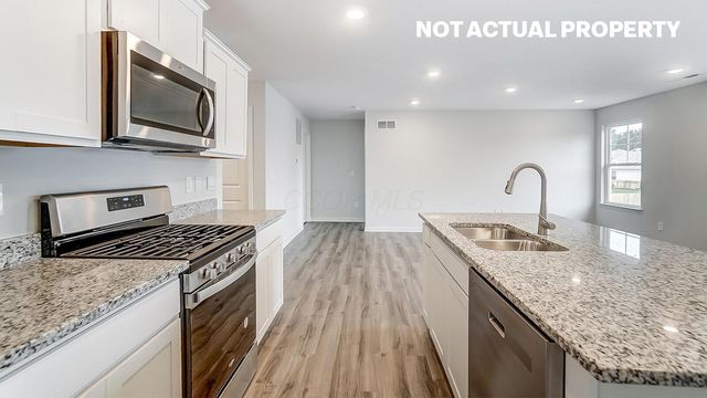 3 Grismill Drive, Ashville, OH 43103