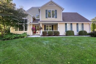 W241N7359 S Woodsview DRIVE, Sussex, WI 53089