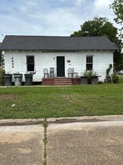2908 Fiske Street, Lake Charles, LA 70601