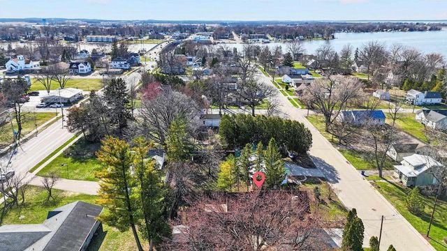 503 RIVERVIEW DRIVE, Winneconne, WI 54986