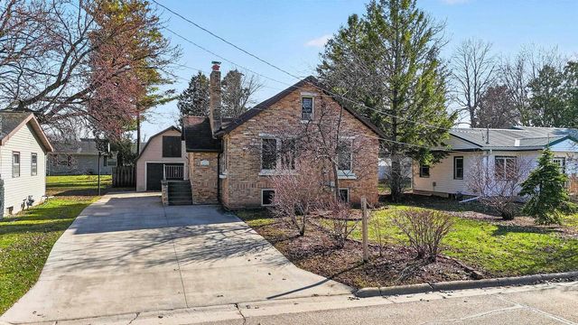 503 RIVERVIEW DRIVE, Winneconne, WI 54986