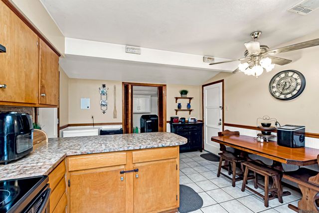 3235 Oakcrest Dr, Baton Rouge, LA 70814