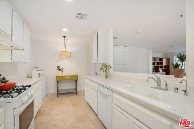 1040 4th Street 106, Santa Monica, CA 90403