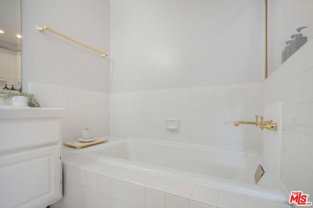 1040 4th Street 106, Santa Monica, CA 90403
