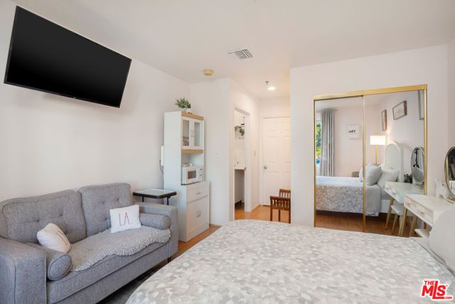 1040 4th Street 106, Santa Monica, CA 90403