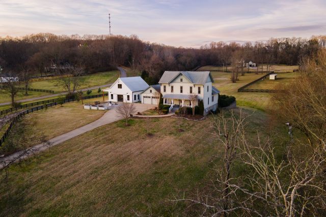 6502 Peytonsville Arno Rd, College Grove, TN 37046