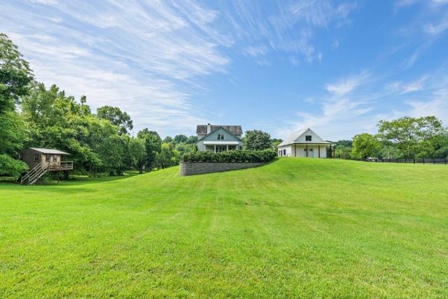 6502 Peytonsville Arno Rd, College Grove, TN 37046