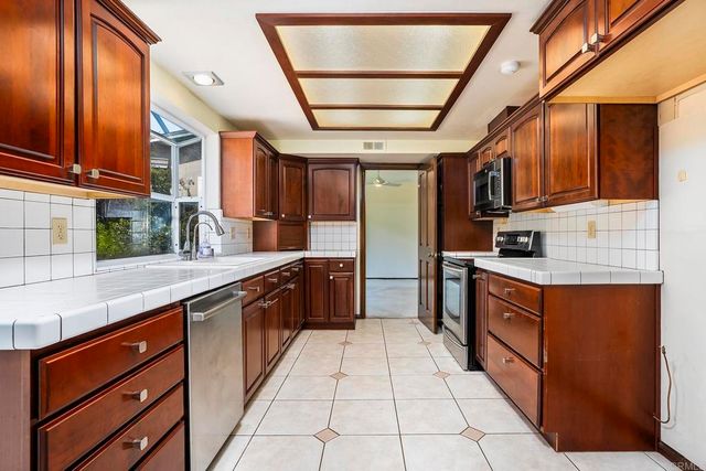 540 IDAHO AVE, Escondido, CA 92025