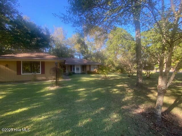 2 Pineridge Court, Calabash, NC 28467