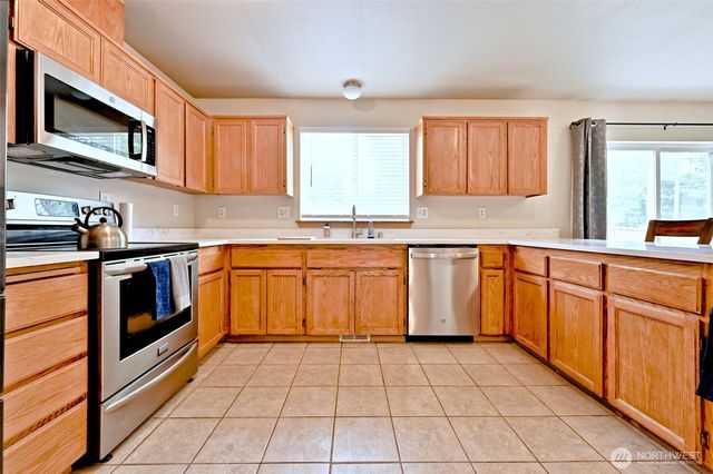 5721 208th St Ct E, Spanaway, WA 98387
