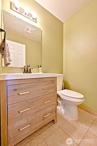 5721 208th St Ct E, Spanaway, WA 98387