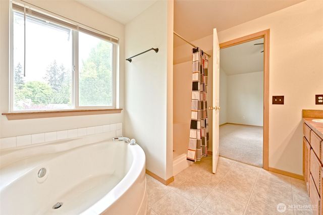 5721 208th St Ct E, Spanaway, WA 98387
