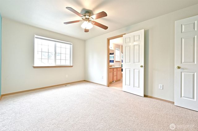 5721 208th St Ct E, Spanaway, WA 98387