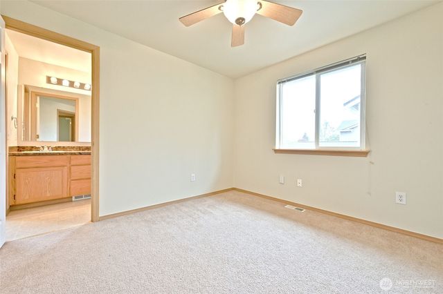 5721 208th St Ct E, Spanaway, WA 98387