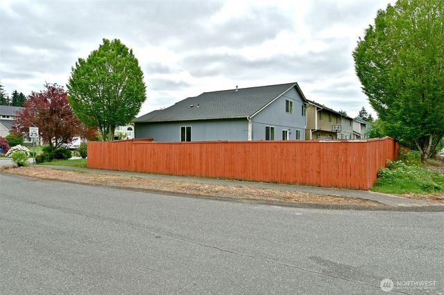 5721 208th St Ct E, Spanaway, WA 98387