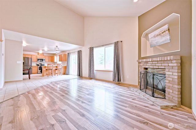 5721 208th St Ct E, Spanaway, WA 98387