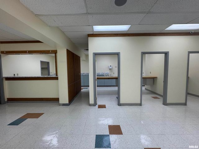 2904 11TH Street, Rock Island, IL 61201