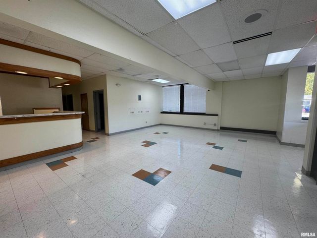 2904 11TH Street, Rock Island, IL 61201