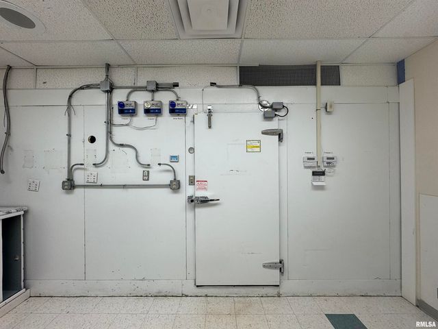 2904 11TH Street, Rock Island, IL 61201